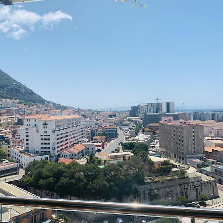 Luxe Studio Seconds From The Marina And City Centre Gibraltar Exterior photo