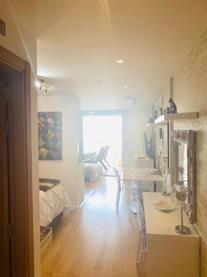 Luxe Studio Seconds From The Marina And City Centre Gibraltar Exterior photo