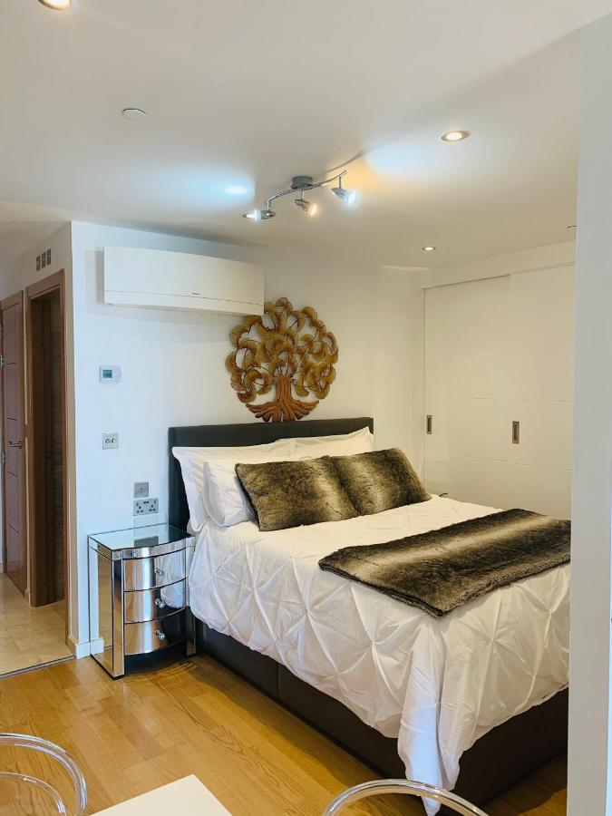 Luxe Studio Seconds From The Marina And City Centre Gibraltar Exterior photo